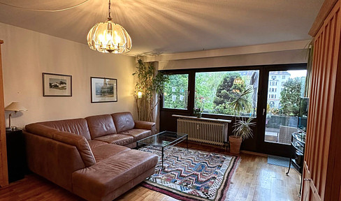 Charming 4-room apartment with south-facing balcony in Munich Sendling