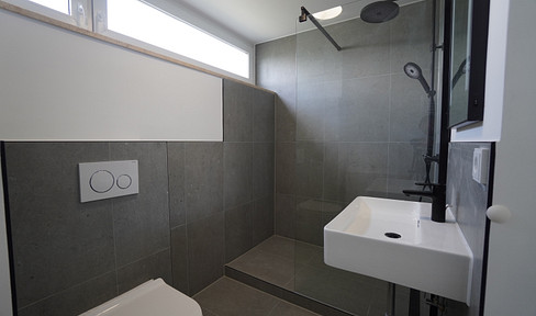 Refurbished 1-room apartment near BMW