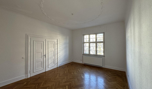 Tolle 4 Zimmer Altbau.Wohnung in Denkmal-Ensemble in Lu-Süd