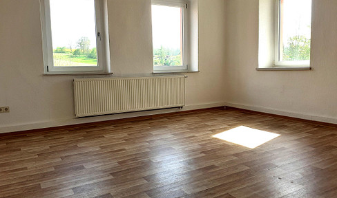 *2 months rent free* 2R-apartment 82 sqm unrenovated, in the center of Kohren-Salis