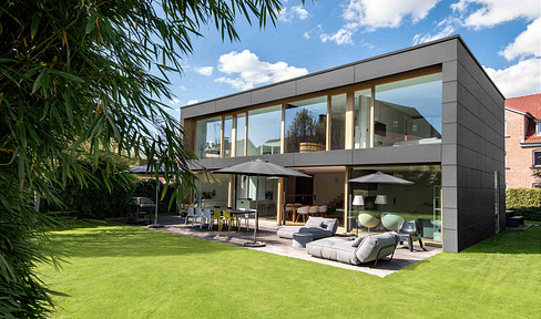 Outskirts of Nuremberg - architect's house - furnished, PV system, air HP, wallbox, etc.