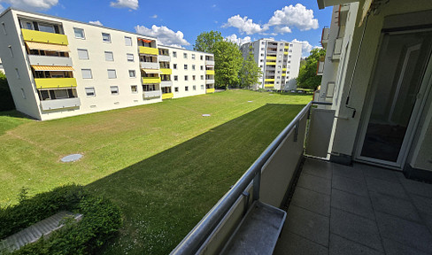 78sqm, 2.5 rooms in the popular Wolfental with two balconies and underground parking space