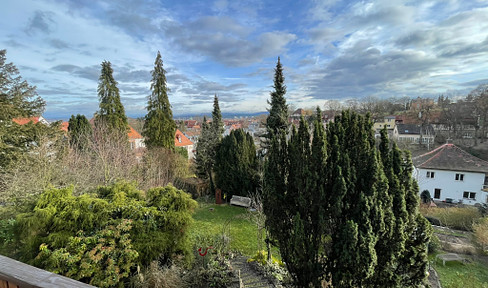 (Mehrgenerationen-)Haus im Bamberger Berggebiet mit Blick