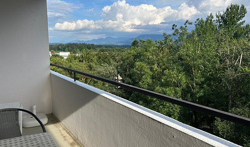 No fees: Furnished one-bedroom apartment, fitted kitchen, bathroom, balcony, mountain view.