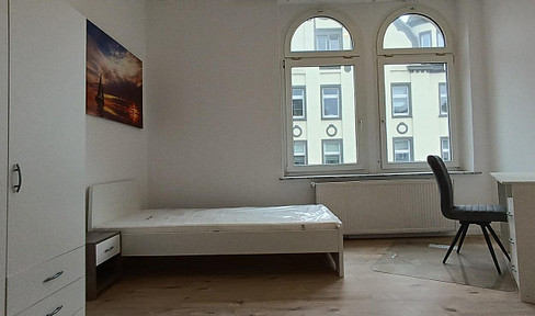 Room in a nice 3-person shared flat | furnished and renovated | city center directly on Paulusanger