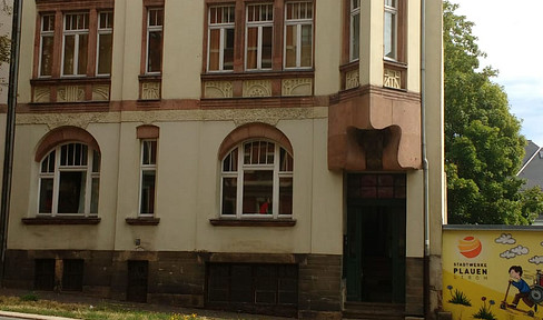 4 Zi. Wohnung mit Balkon und Badewanne