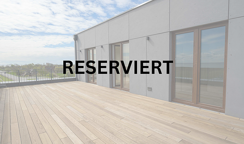 **RESERVED **Two roof terraces, one panorama: Exclusive penthouse apartment with panoramic sea views