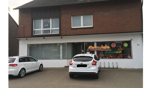 From private owner; office space directly in the center of Rhade