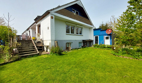 Semi-detached house from private owner in 23619 MÖNKHAGEN 6 km from the gates of Lübeck Price VB