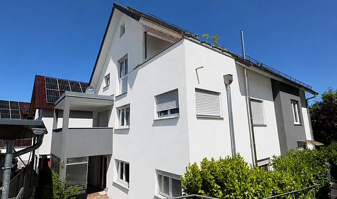 High-quality furnished and well-kept 4.5 room first floor apartment on Lake Constance