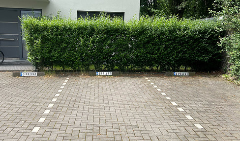 Stress-free parking - outdoor parking space in the inner courtyard for rent Nippes