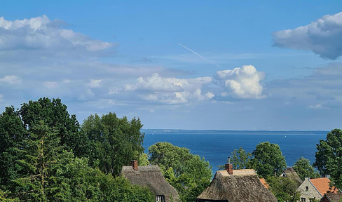 EFH mit ELW, Garage, beheiztem Schwimmbad und Ostseeblick