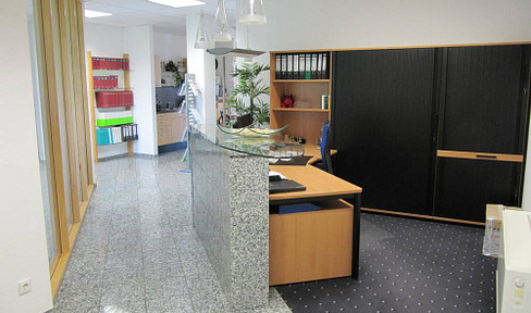 Prestigious and bright office/law firm close to the S-Bahn (400 m) in Herrenberg