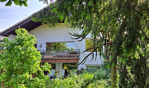 Einfamilienhaus mit idyllischem Garten.