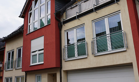 Town house in Ahrweiler on the town wall as an EFH with granny apartment