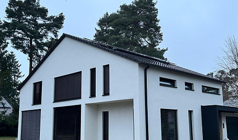 Luxuriöses Einfamilienhaus mit Einliegerwohnung in der Waldstadt
