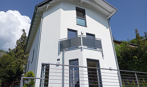 Exclusive residential area on the Petersberg slope; new detached house with fantastic Rhine valley views as far as Cologne