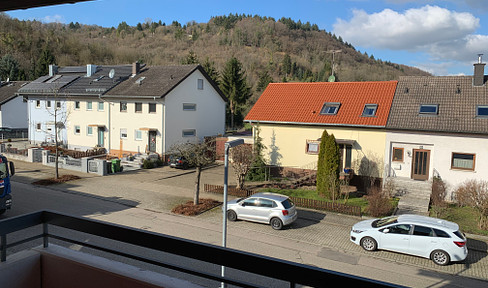 Bright, spacious 4 room apartment with 2 balconies + EBK in Pfinztal from 01.09.24