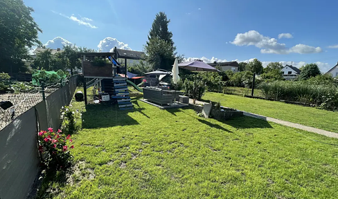 Schönes sonniges Grundstück in ruhiger Lage