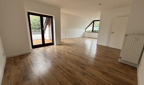 Fantastic 2-room apartment with loggia and fitted kitchen in Stockelsdorf - central & quiet