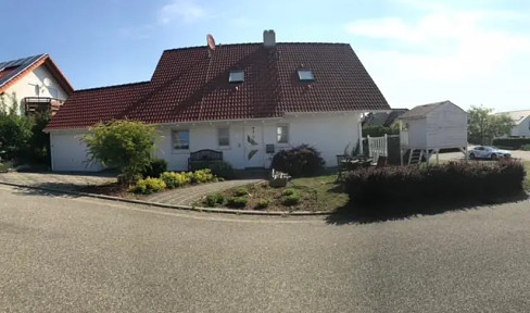 Landhausstil Einfamilienhaus in familiäre Umgebung