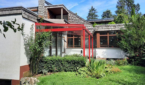 Stadtnahes Terrassenhaus mit Einliegerwohnung