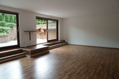Luxury apartment with 160 square meters of living space and a 40 square meter terrace, located in Berlin, postcode 13587.
