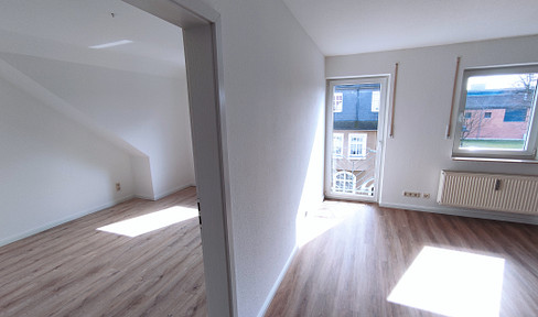 Beautiful 45 m² 2-room apartment - daylight bathroom - EBK - parking space