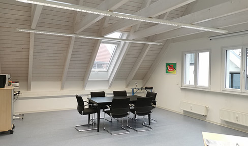 Prestigious office space on the 2nd floor in a prime location in Stgt.-Plieningen