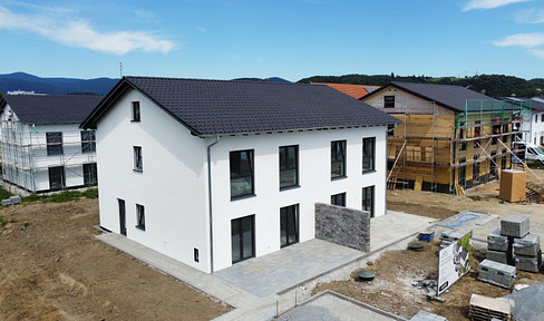 Neubau in Top-Lage - Moderne Doppelhaushälften in Deggendorf!