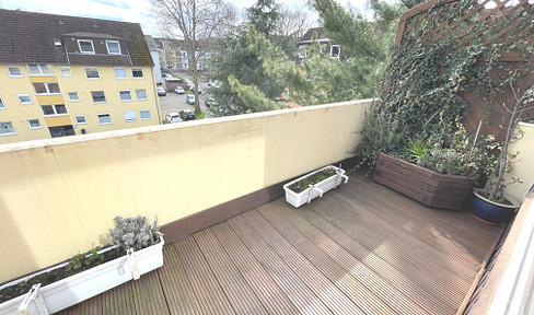 3ZKB+GästeWC+Balkon+Einbauküche+Einstellplatz