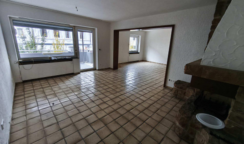 Fireplace apartment with district heating in top location! WBS required.