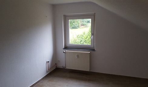 Sehr schöne renovierte Dachgeschoss-Wohnung 1,5 ZKB