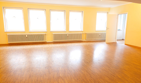 Bürofläche / Studio / Yoga etc.: heller Raum - zentrale und ruhige Lage