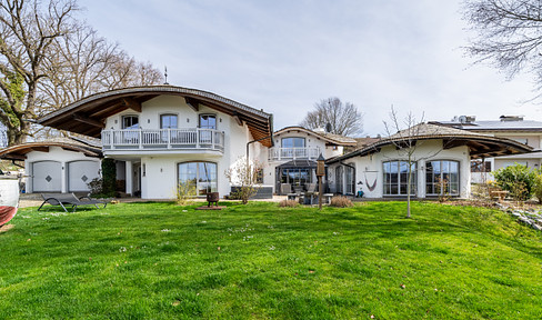 Villa im Chalet Stil mit SPA Bereich und neuerster energetischer Technik in Traumlage