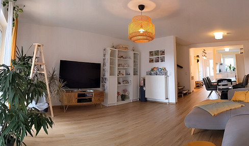 Space miracle - Modernized mid-terrace house in Reislinge