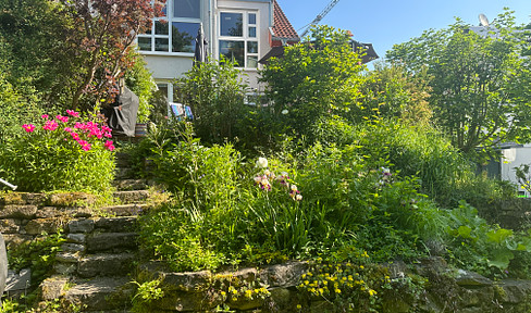 End terraced house with idyllic garden on the Schaichbach