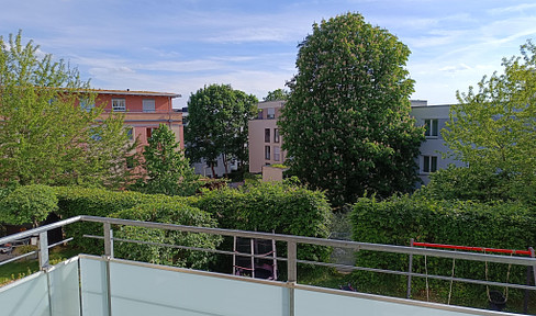 Exclusive 4.5-room apartment with upscale interior, fitted kitchen and loggia in Ludwigsburg