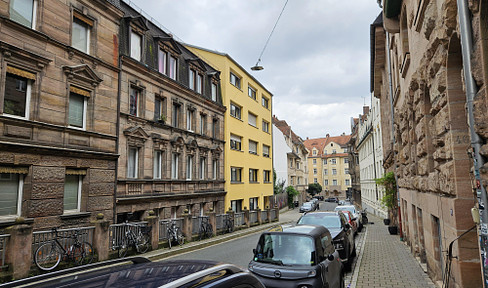 Freie, kernsanierte, 3 Zimmer Wohnung