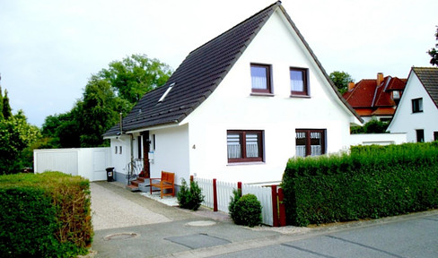 Zwischen Schlei und Ostsee gelegenes gepflegtes schönes Einfamilienhaus in Karby mit riesigen Garten