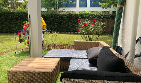 Beautiful 2-room first floor apartment with good furnishings and EBK in a top location in Munich