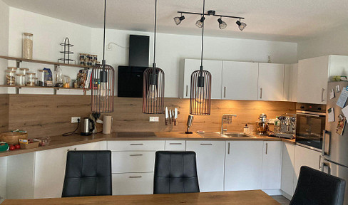 3-Zimmer Wohnung, neuwertig-sonnig und ruhig mit Balkon in Neustadt/Aisch