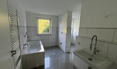 Completely renovated 2-room apartment with large bathroom in the center of GE Horst