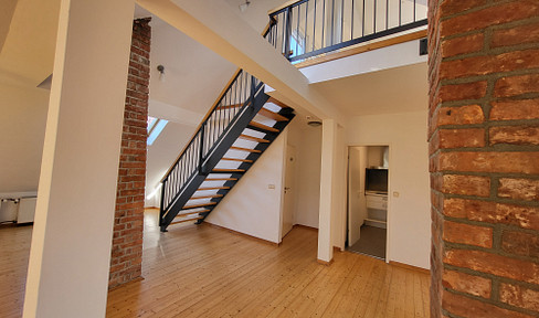 Ostviertel-Bestlage! Großzügiges Maisonette Dachstudio mit Dachterrasse, Nähe Theater, BG DG re