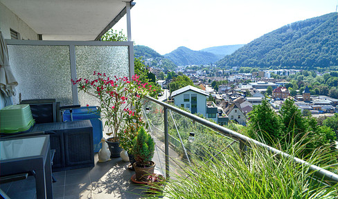 Sonniger Blick auf das Lahntal - sehr schöne Etagenwohnung mit Aufzug und Südbalkon