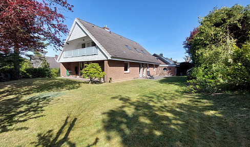 Well-maintained detached house with plenty of space in a prime location in Scharbeutz close to the beach and forest