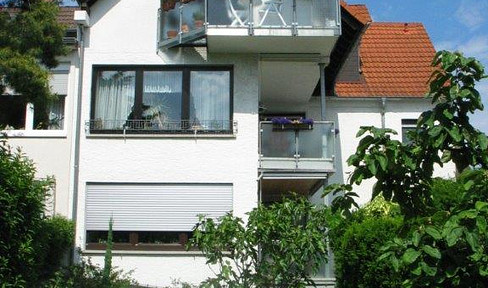 Commission-free apartment building with beautiful garden in Frankfurt