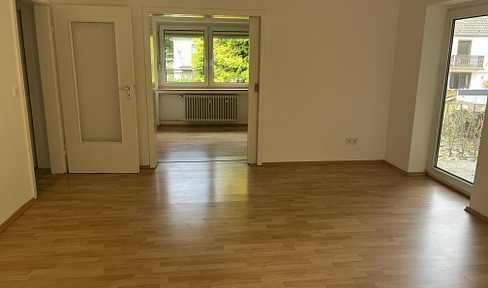 Beautiful 4-room apartment in Dortmund Voßkuhle with balcony.no pets.non-smokers