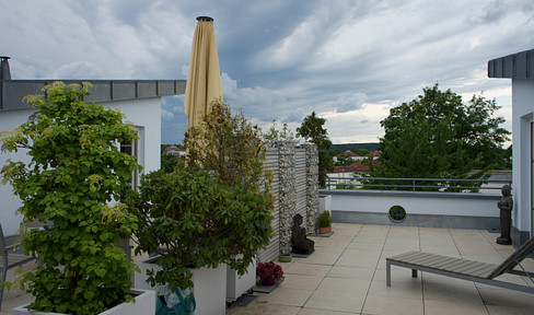Fully renovated maisonette roof terrace apartment in Regensburg's prime location