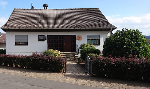 Einfamilienhaus mit herrlichem Panoramablick & Sauna -provisionsfrei-